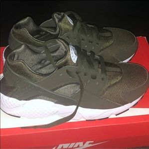 Nike Huarache Sneaker